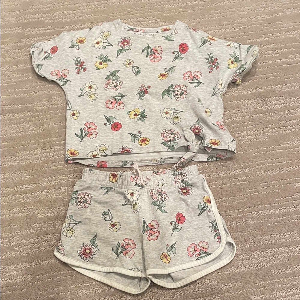 *5 for $25* Girls' 4T Floral Gray Short matching Set - Soft Cotton